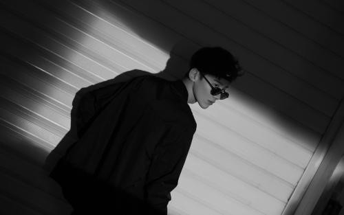 明星微博小号里藏着什么？林允率性，沈月可爱，白敬亭只有鞋子和举铁